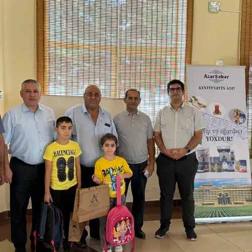 Azerseker-sagirdleri-Bilik-gunu-munasibetile-sevindirdi